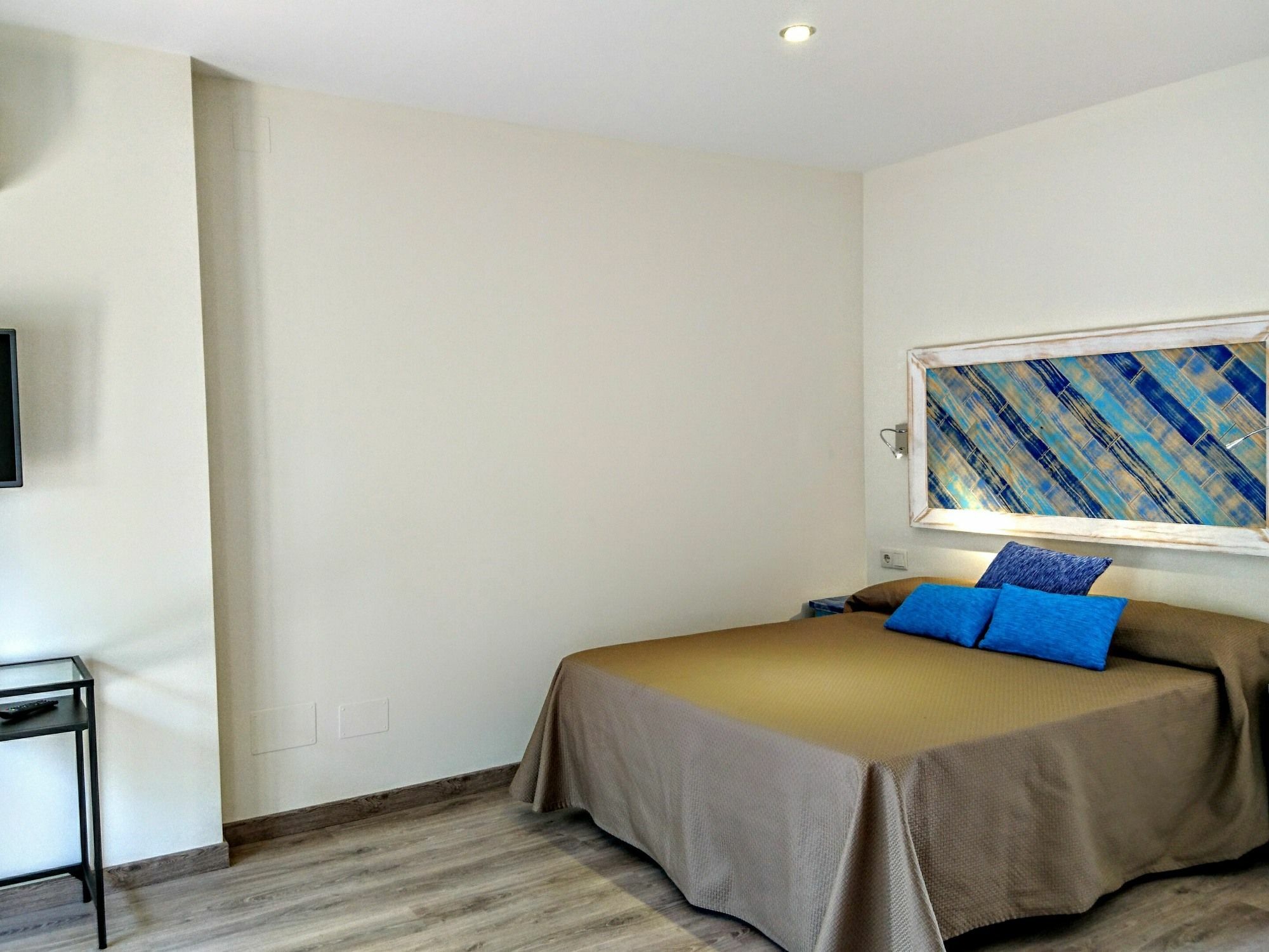 Hostal El Gallo Marbella Bagian luar foto