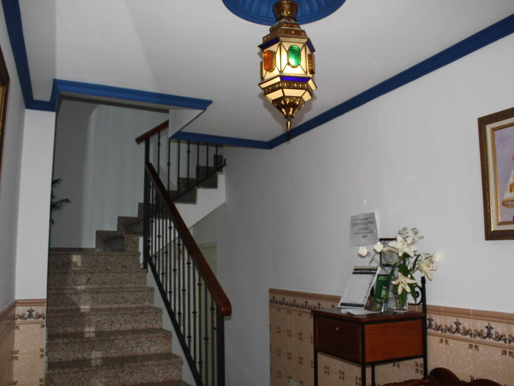 Hostal El Gallo Marbella Bagian luar foto