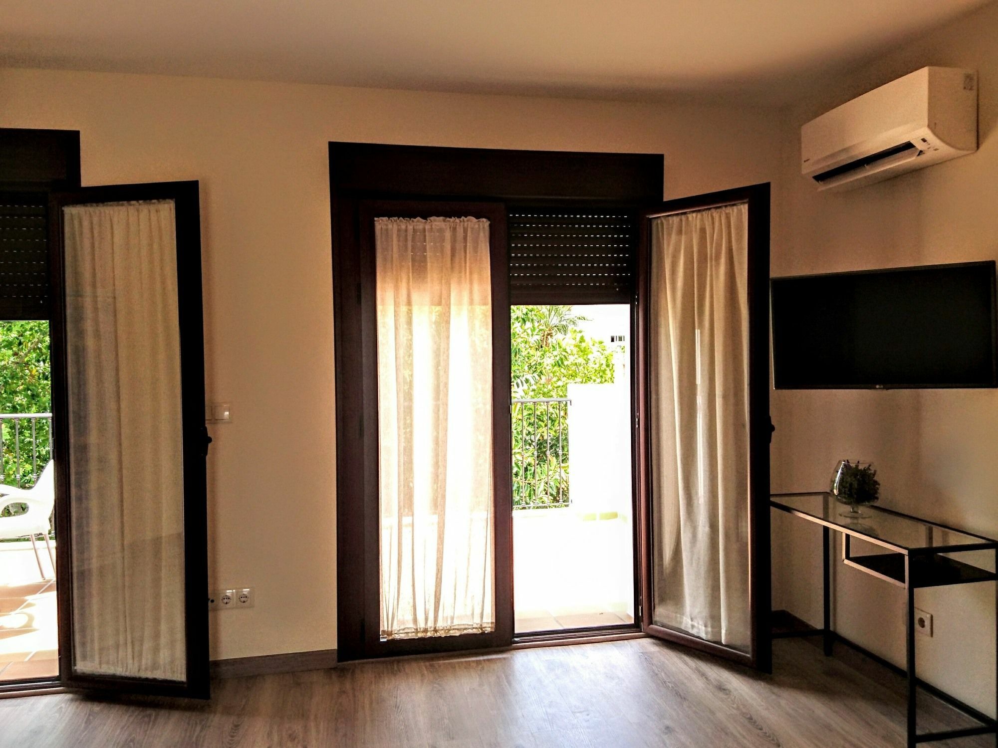 Hostal El Gallo Marbella Bagian luar foto