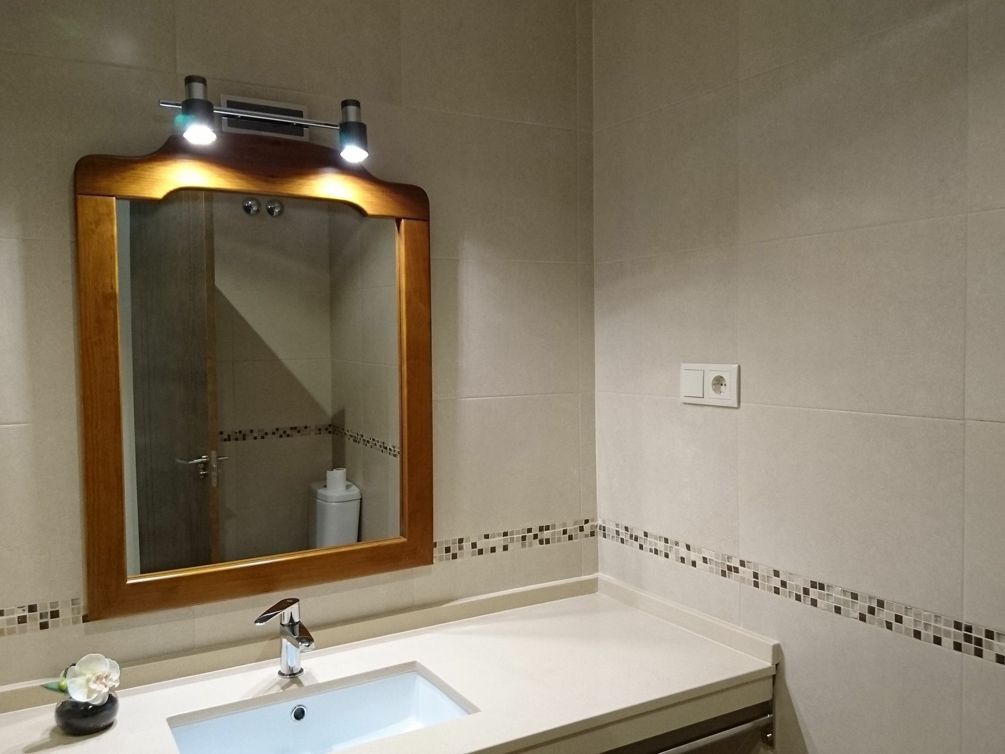 Hostal El Gallo Marbella Bagian luar foto