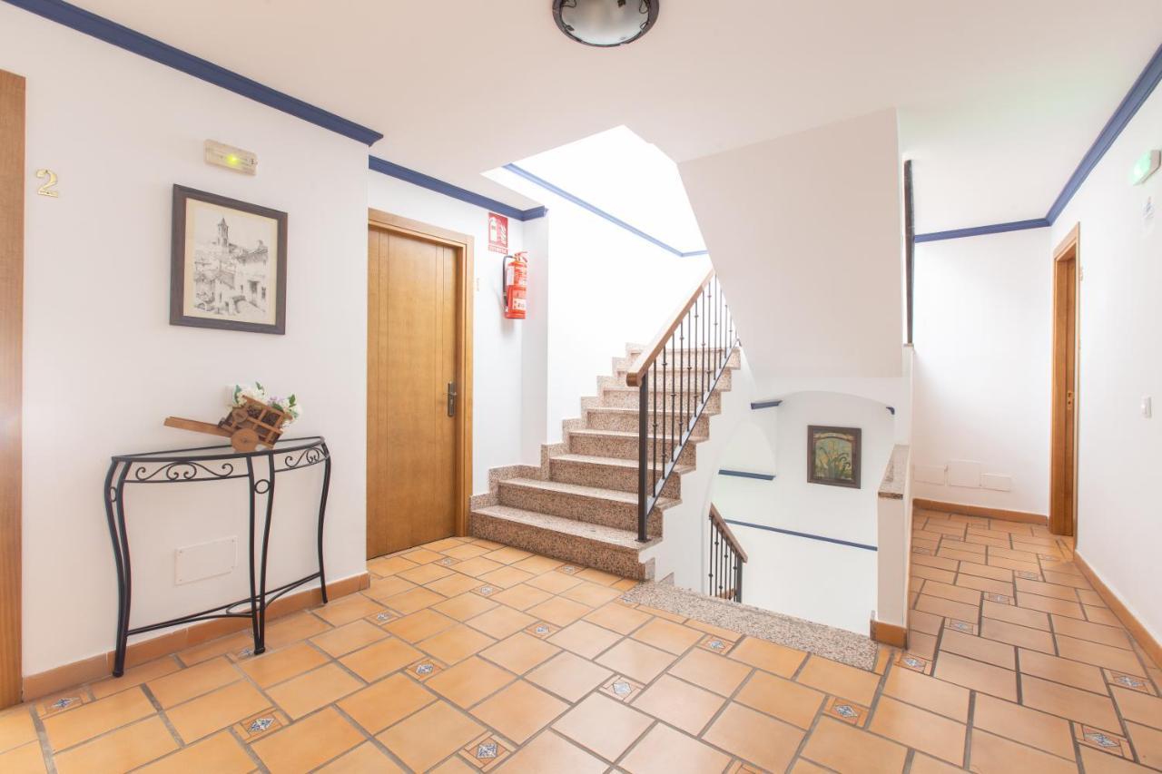 Hostal El Gallo Marbella Bagian luar foto