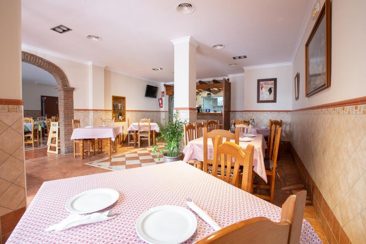 Hostal El Gallo Marbella Bagian luar foto